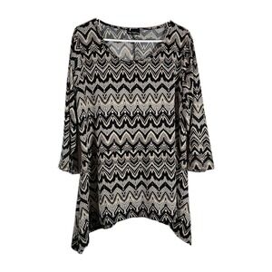 Say Anything Stretch Blouse Size 1X 3/4 Sleeve Longer Sides Brown Black Geo